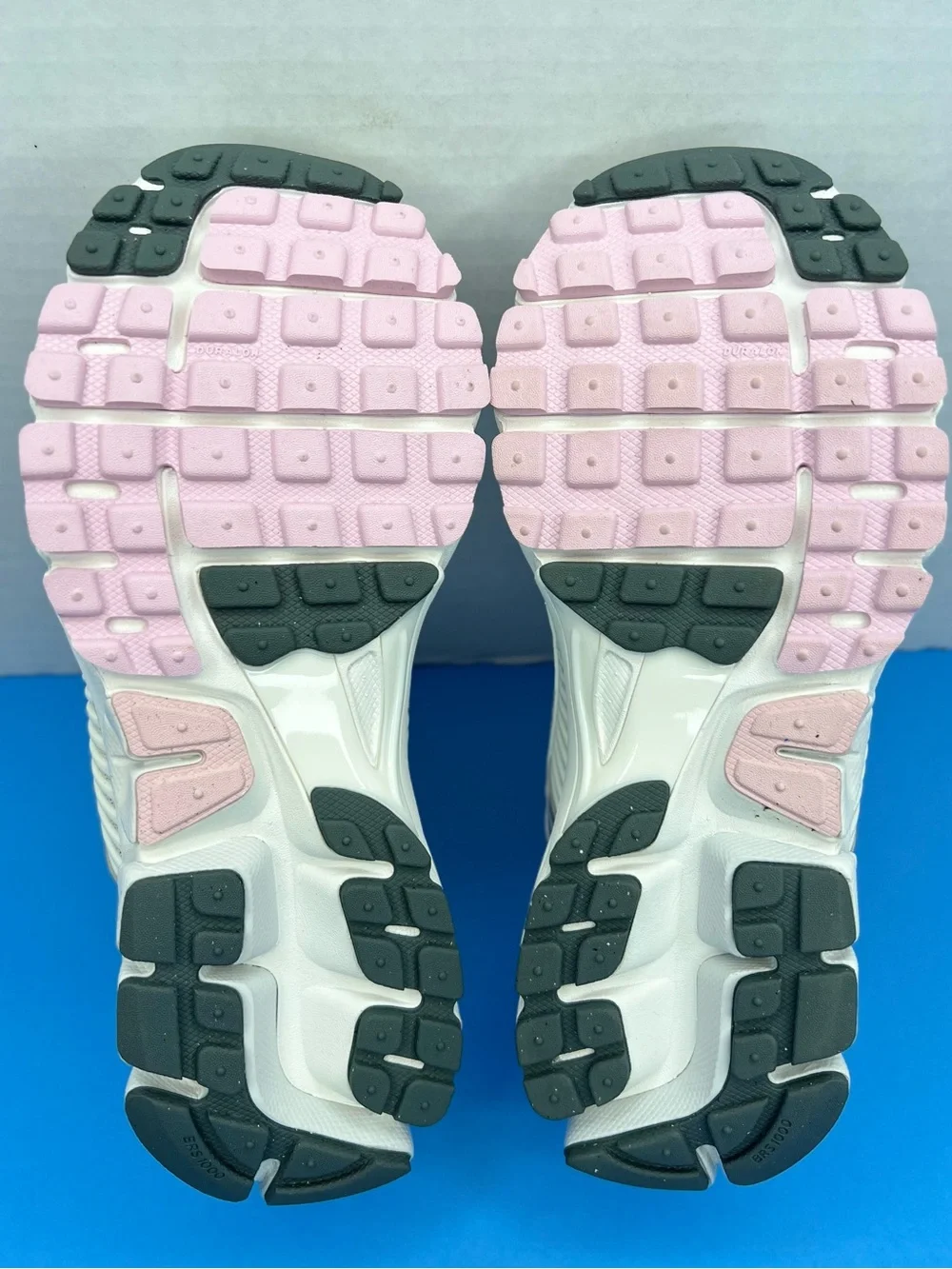 Nike Vomero 5 “520” Pack Womens Sz 8 FN3695-001 New without Box - Photon Dust - Picture 12 of 15